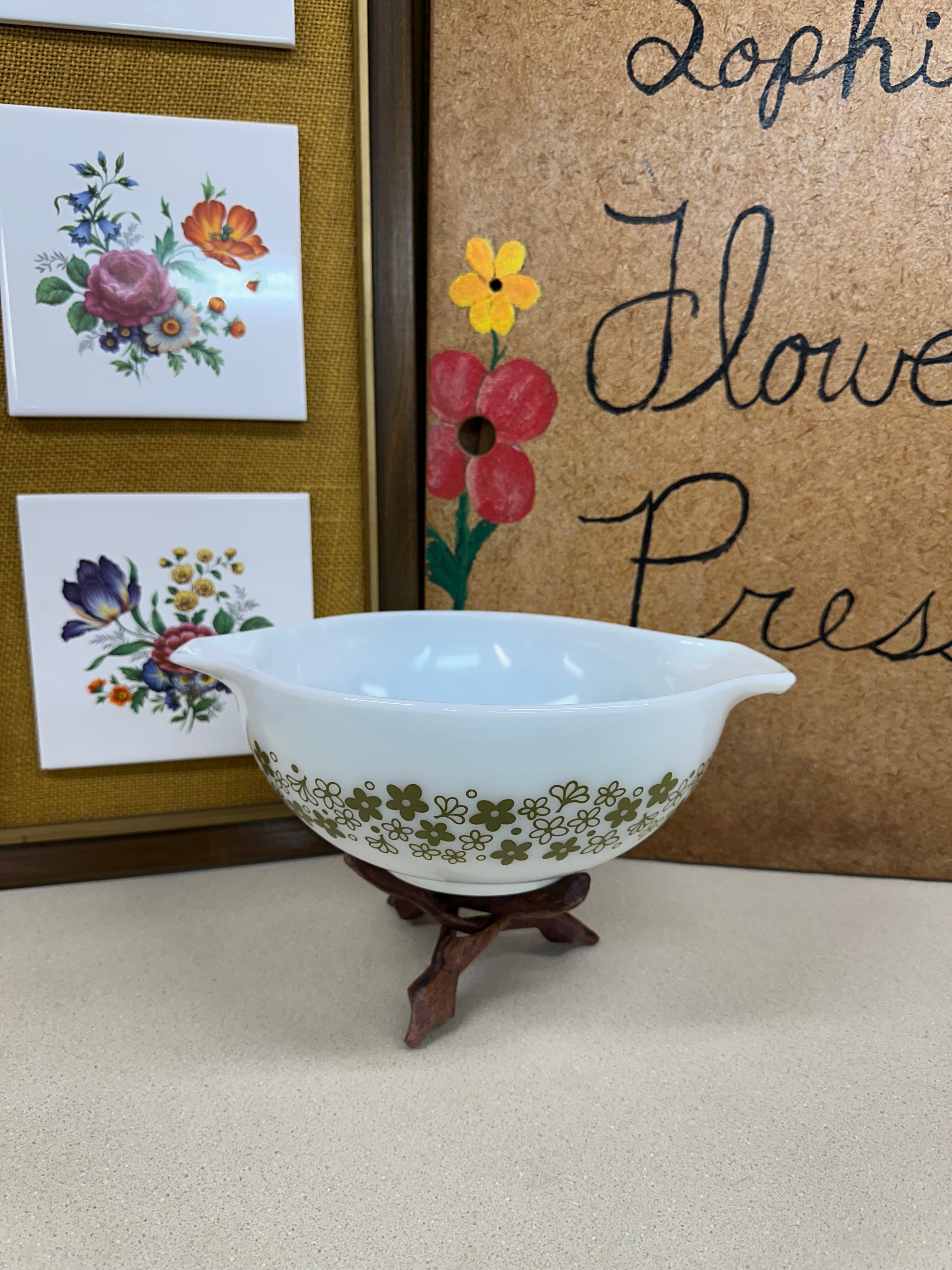 Vintage Plates & Bowls