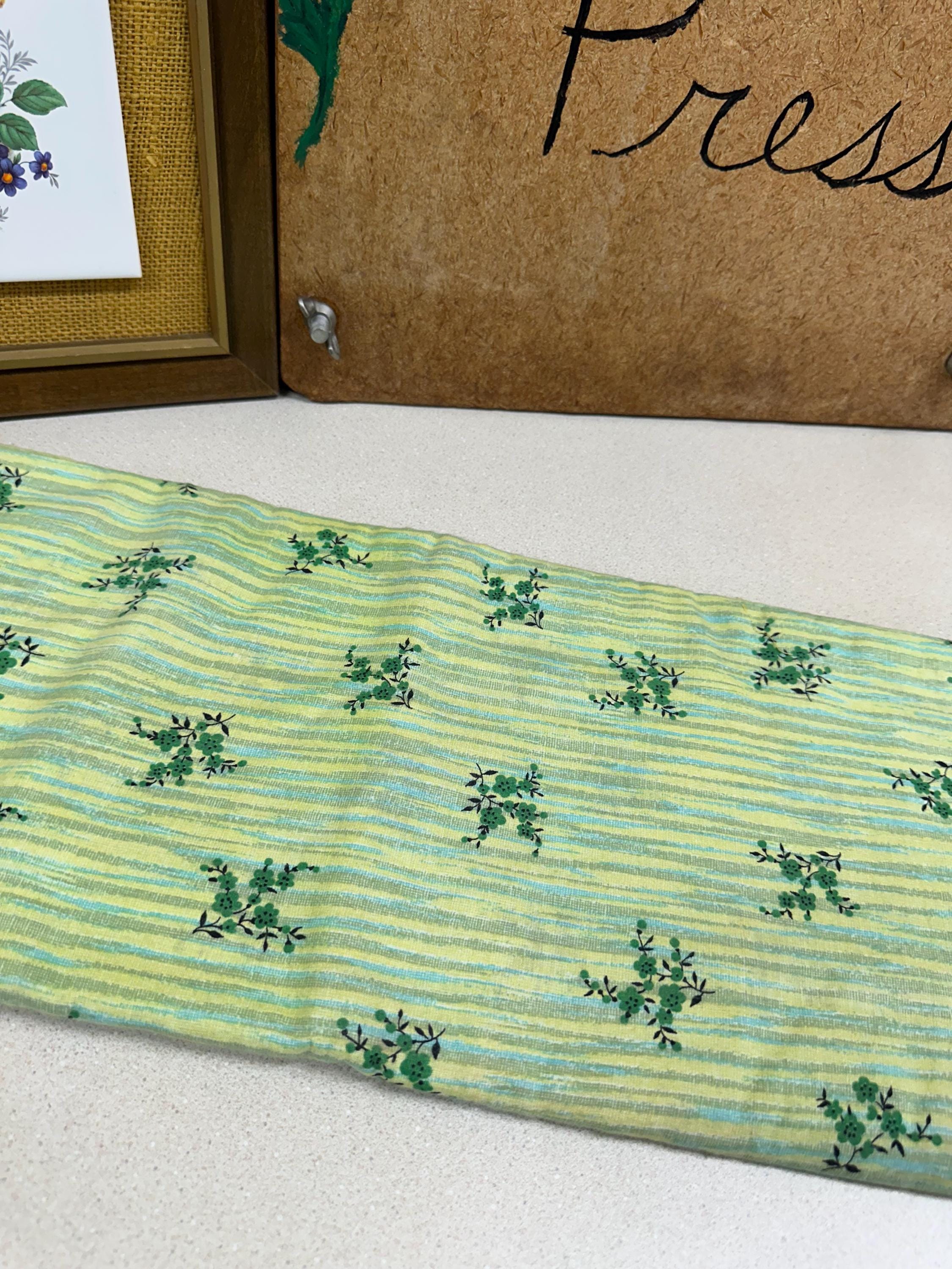 Vintage Floral Fabric: Blue Green Flannel Feel (162 x 84 Inches