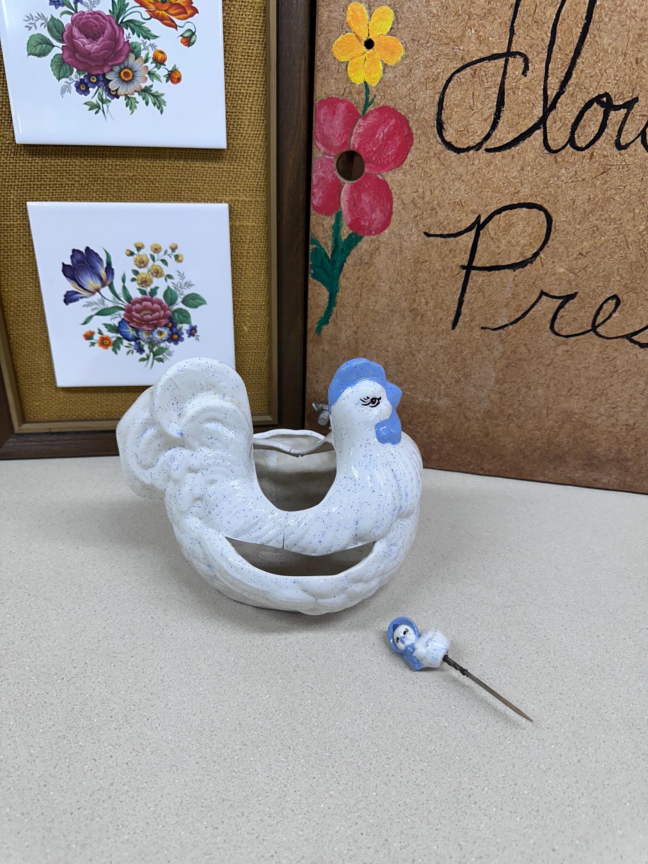 Vintage Hen & Chick Planter Set: Retro Farmhouse Decor