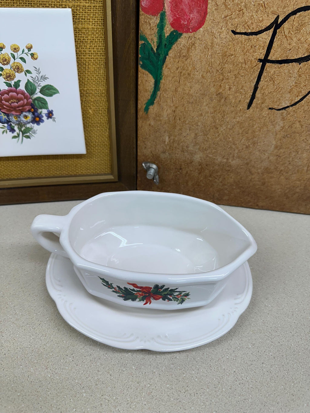 Vintage Christmas Tree Gravy Boat and Saucer: Pfaltzgraff USA
