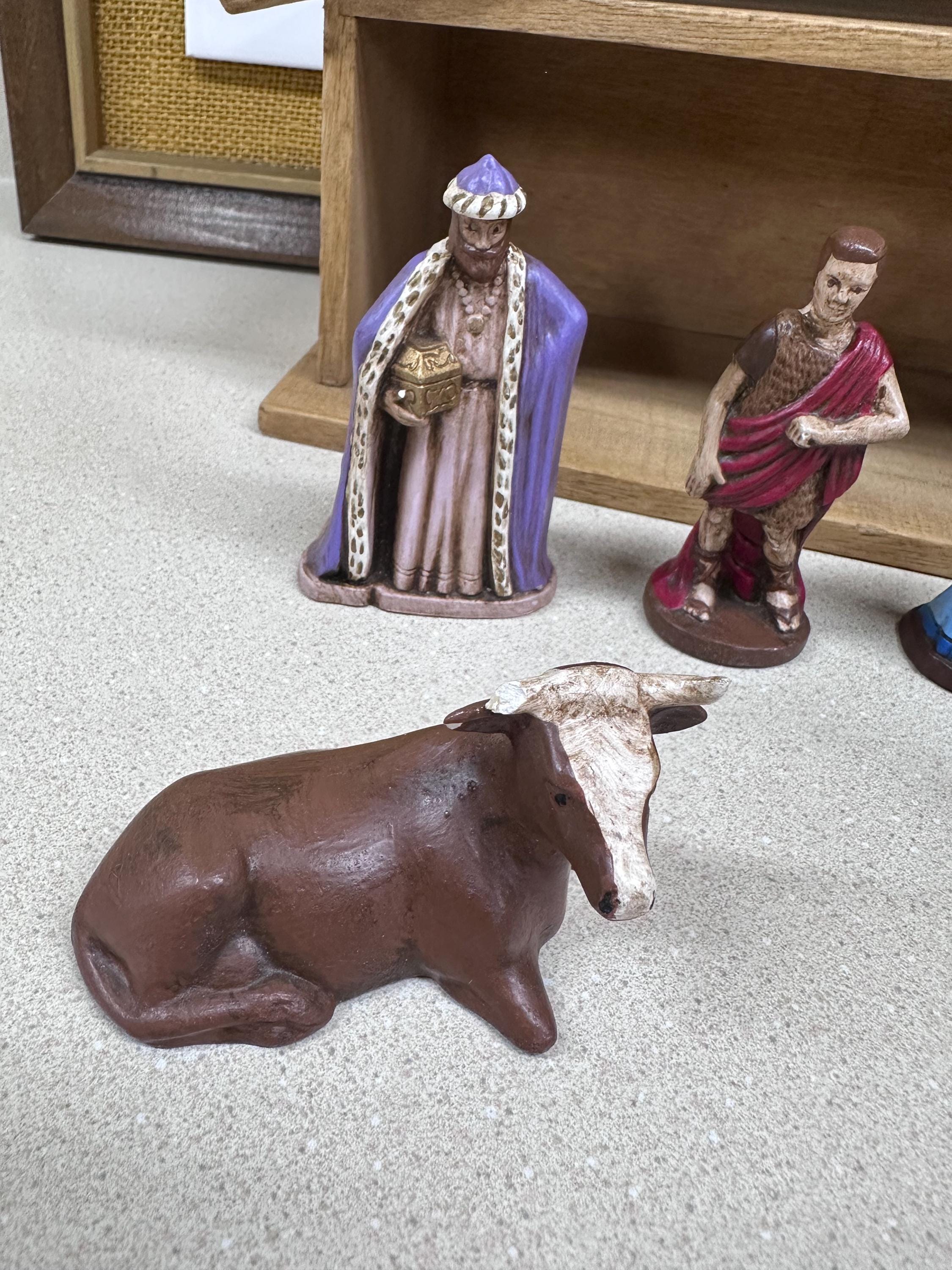 Vintage Nativity Scene: 10 Piece Religious Christmas Decor