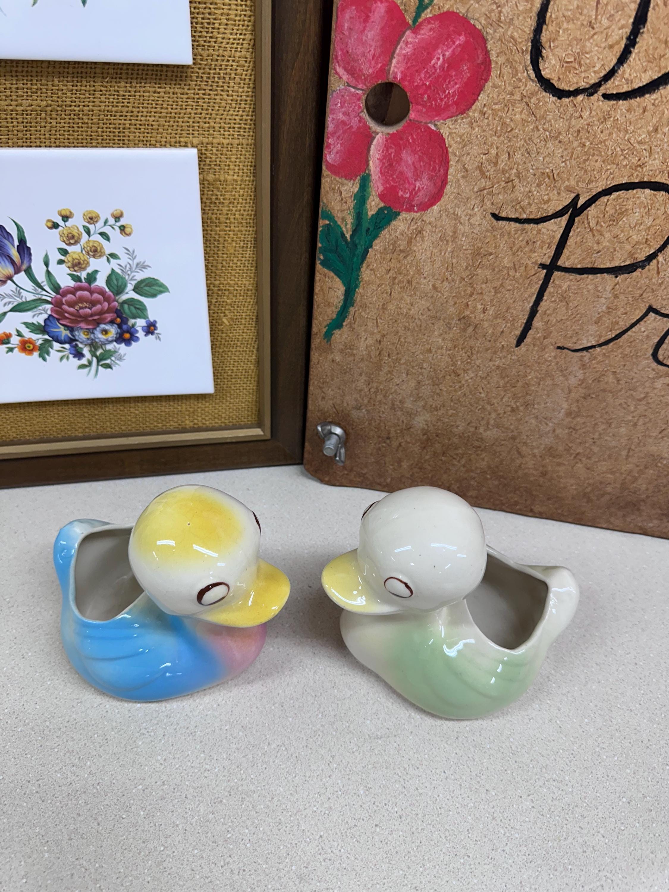 Vintage Planters Pots Ducks Set of 2 Plant Vessel USA Pottery