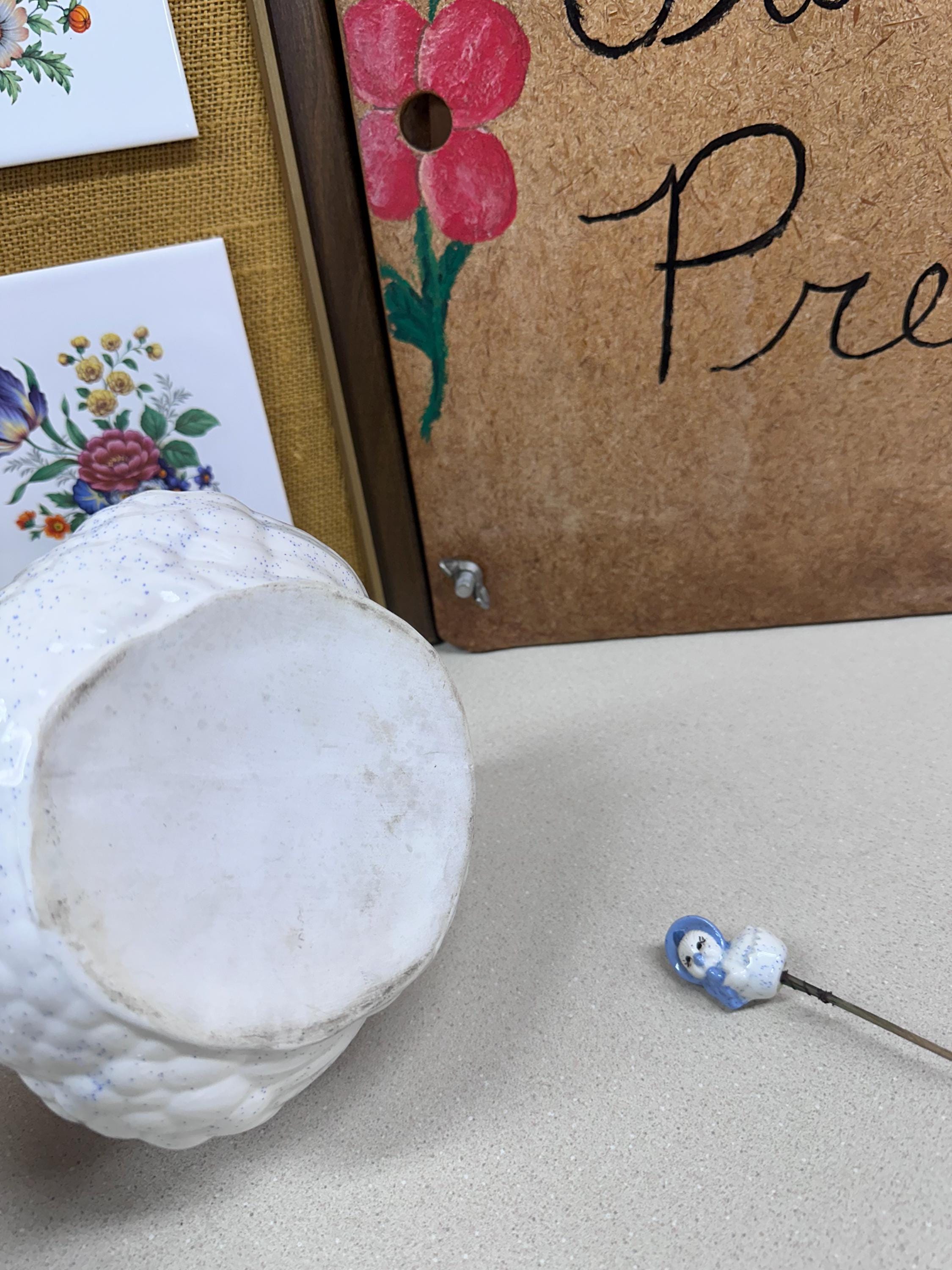 Vintage Hen & Chick Planter Set: Retro Farmhouse Decor