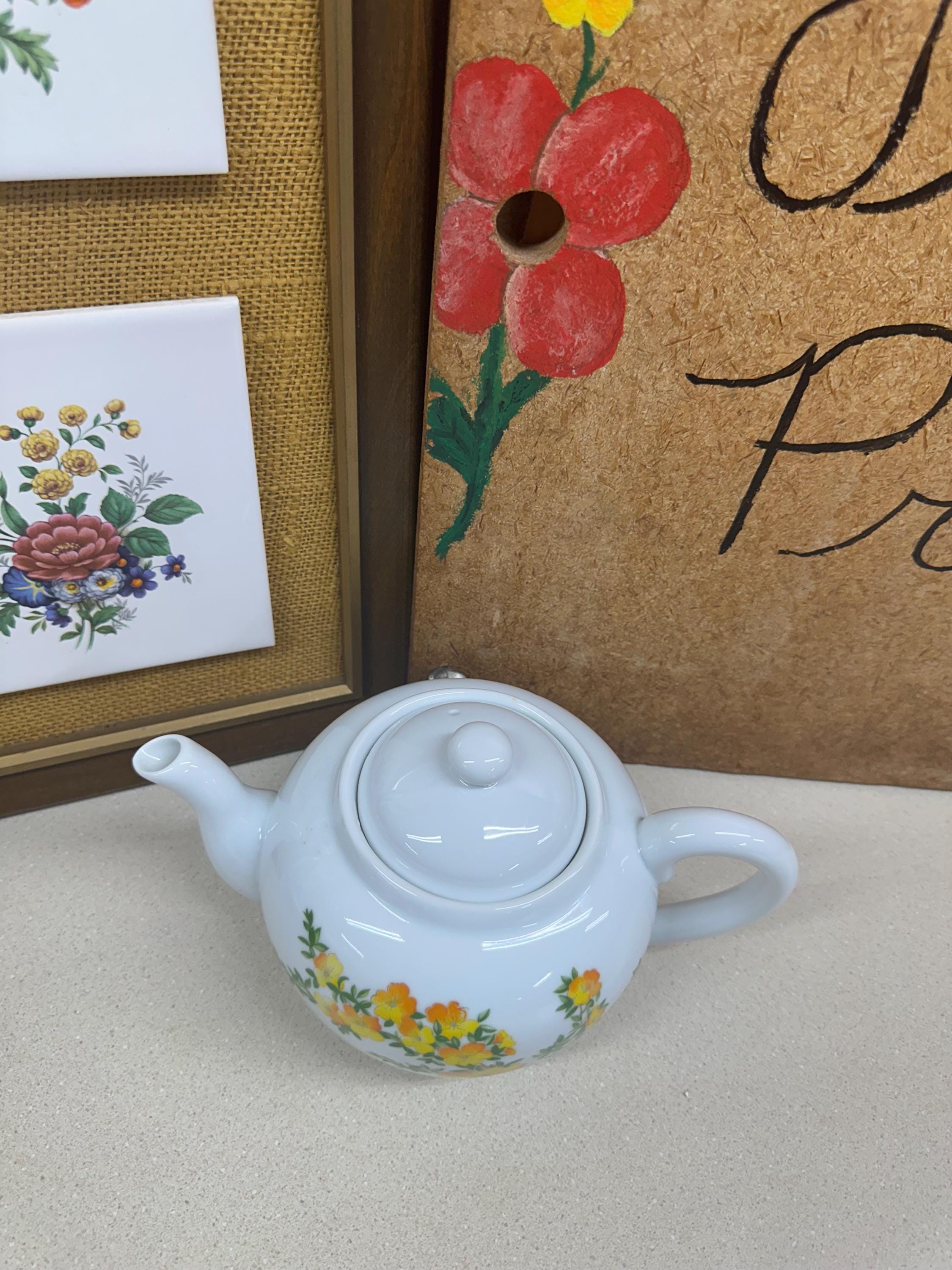 Vintage Teapot: Tea Kettle, Toscany Japan Yellow Orange Floral Kettle