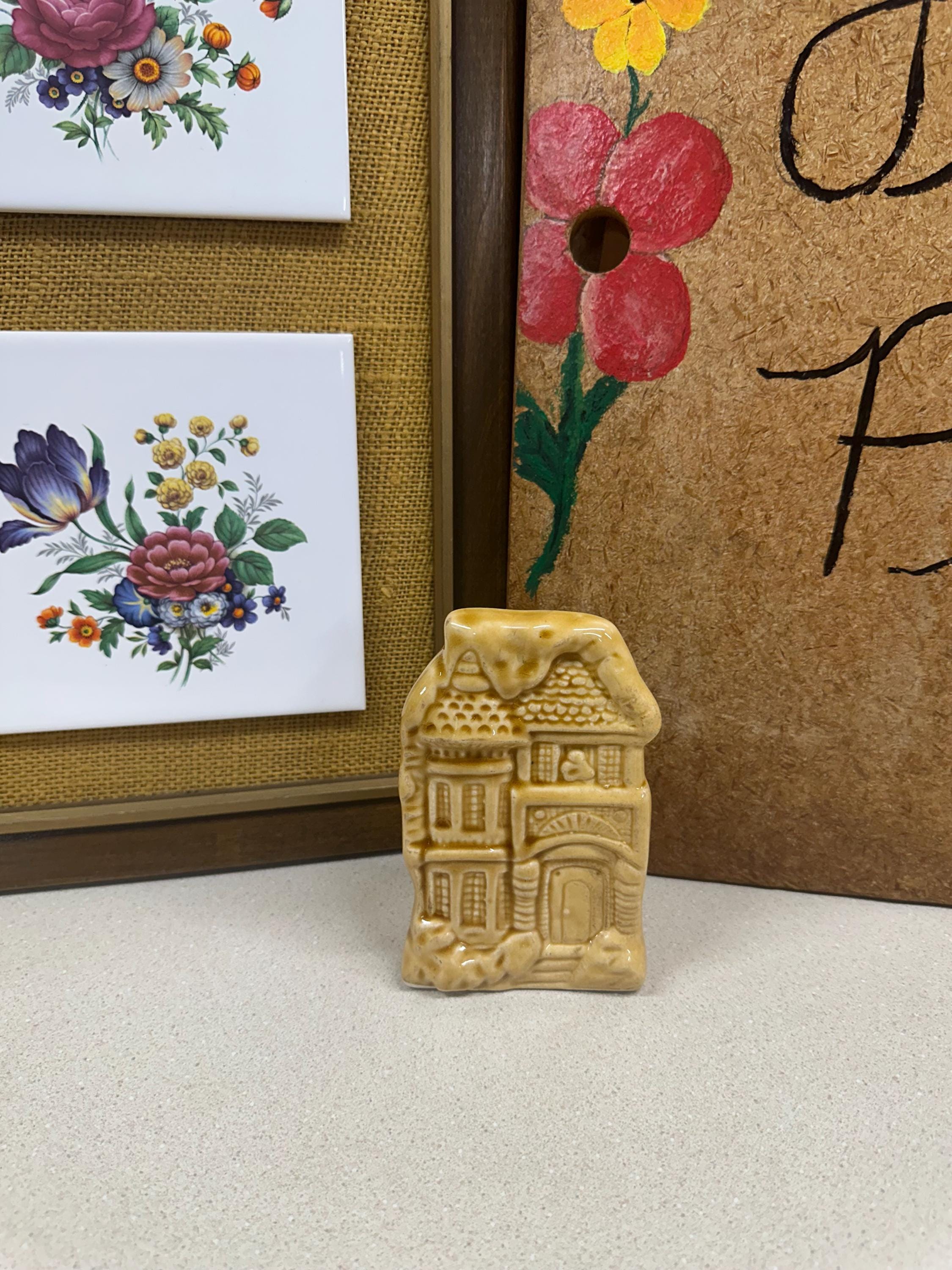 Vintage Ceramic Wall Sconce Planter: Farmhouse Decor Trinket Holder