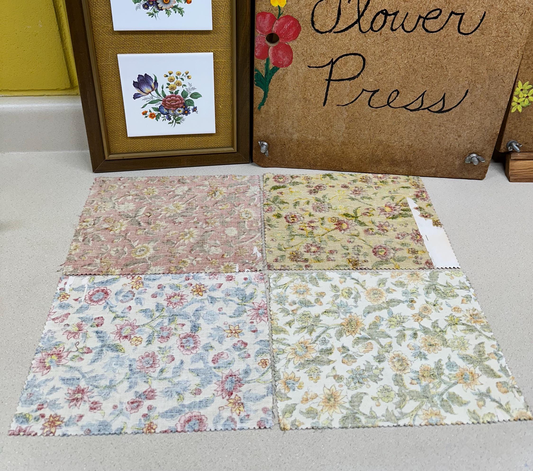 Vintage Floral Fabric Samples: Retro Textile Pieces, Set of 4