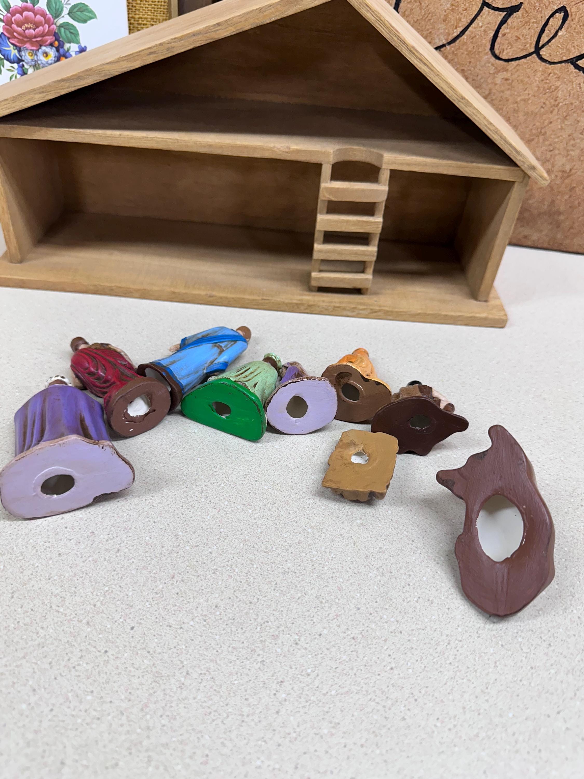 Vintage Nativity Scene: 10 Piece Religious Christmas Decor