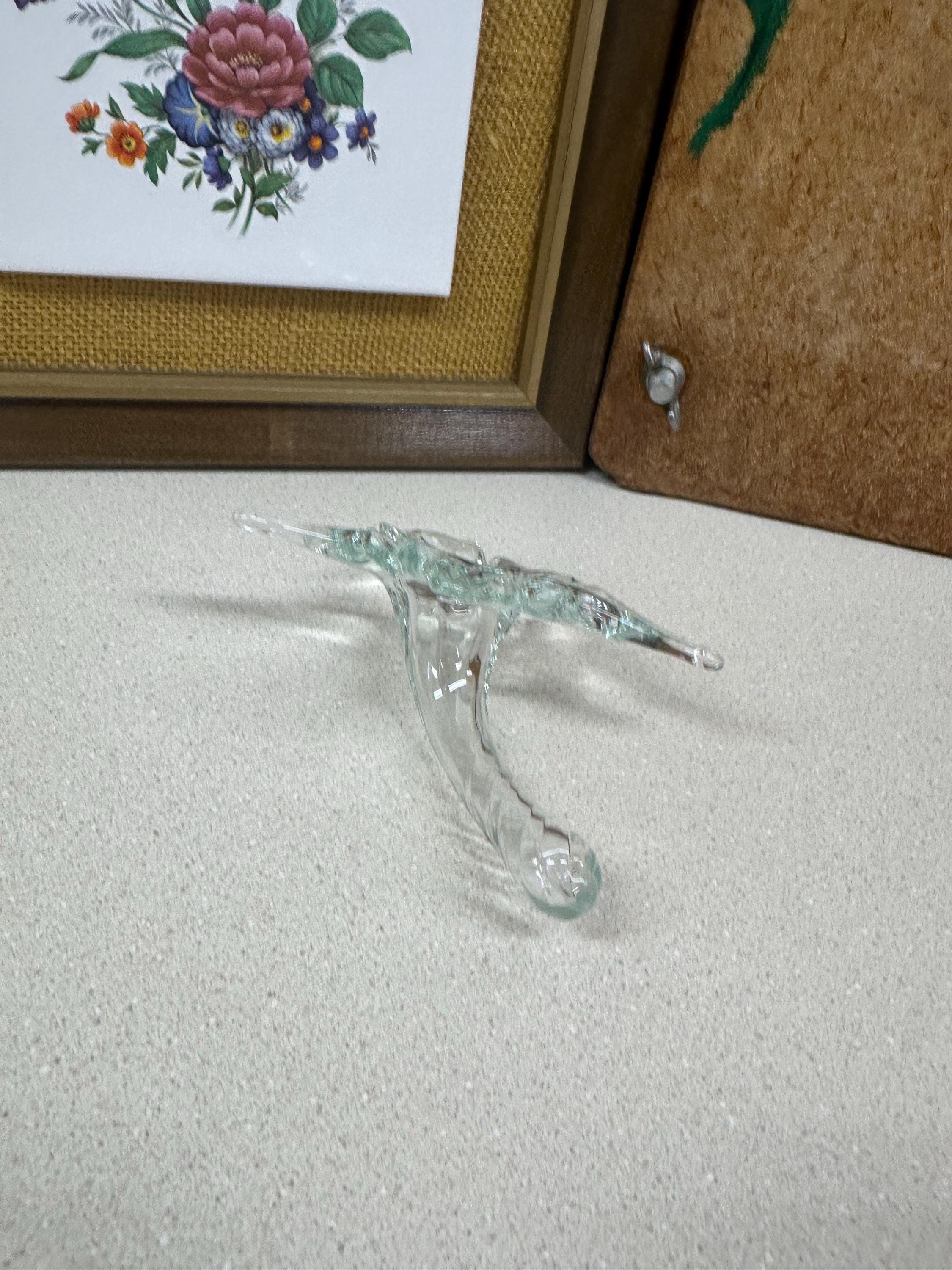 Small Clear Glass Vase: Vintage Bud Floral Arrangement