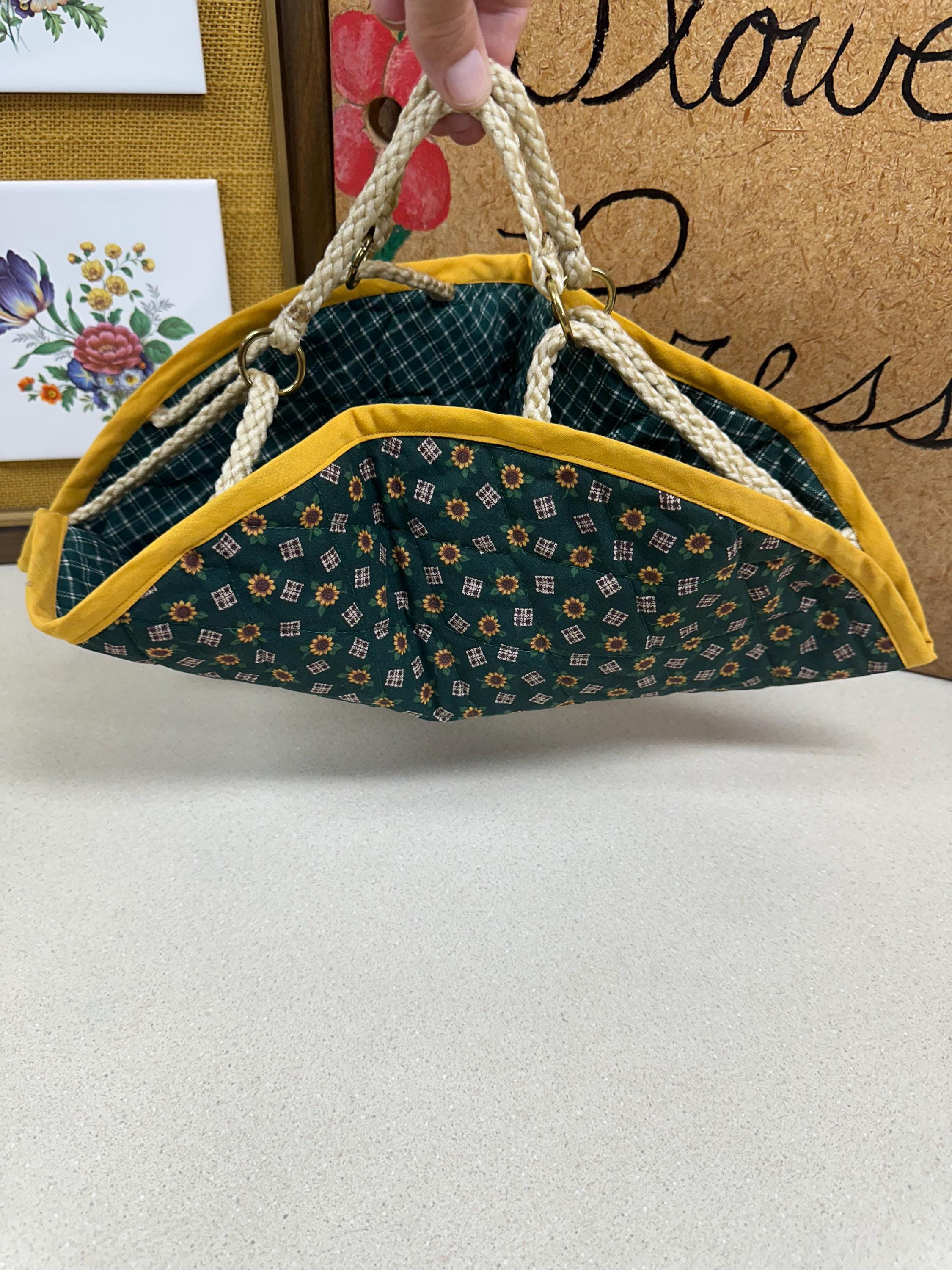 Handmade Sunflower Casserole Carrier Pot Luck Insulated Dish Warmer with Handles Farmhouse Kitchen Decor