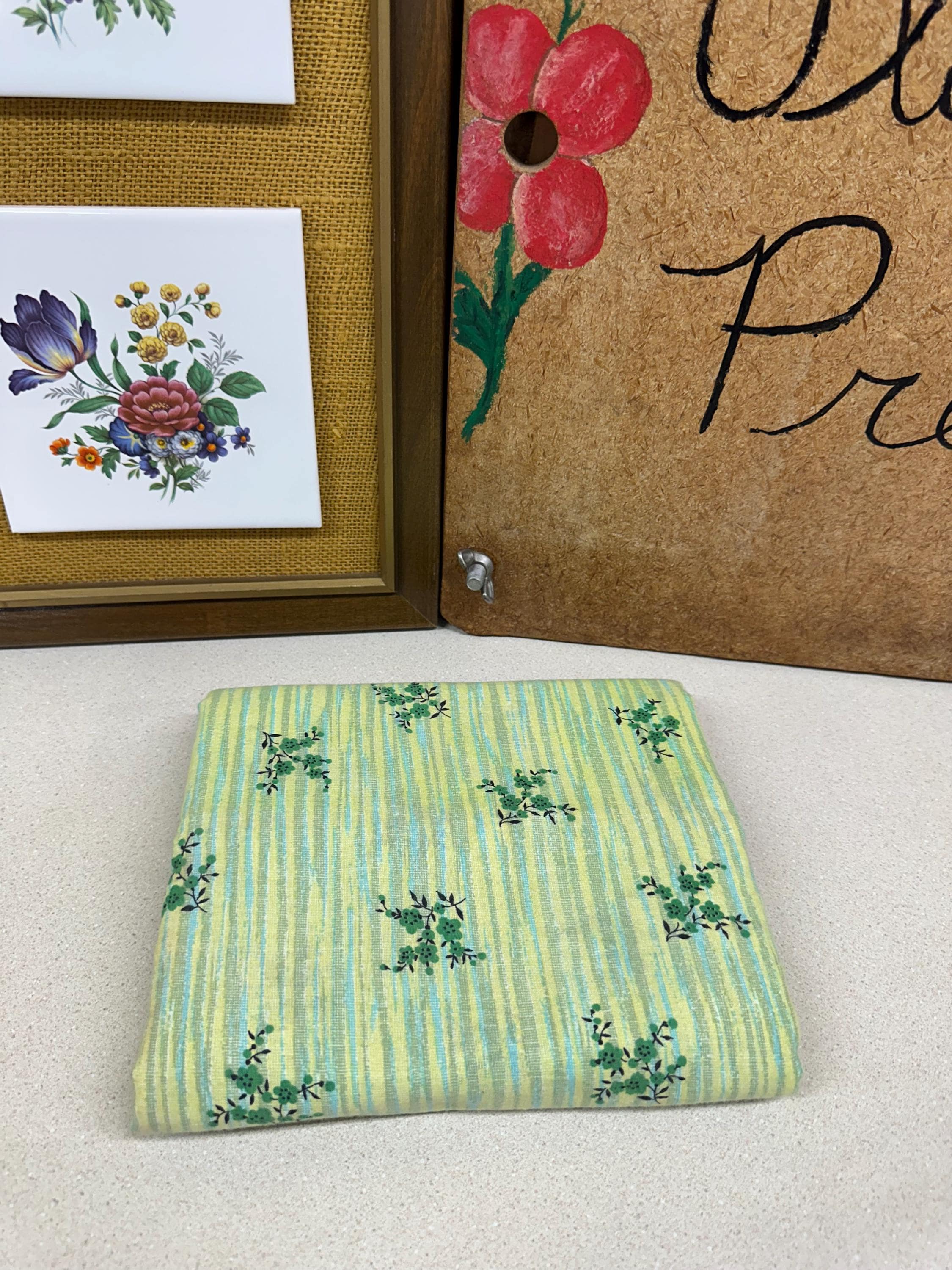 Vintage Floral Fabric: Blue Green Flannel Feel (162 x 84 Inches